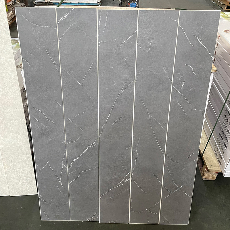 Hvit og svart marmor trekorn stiv kjernelås Klikklås Vinylplankegulv Piso PVC Interiør Klikk Piso SPC-gulv